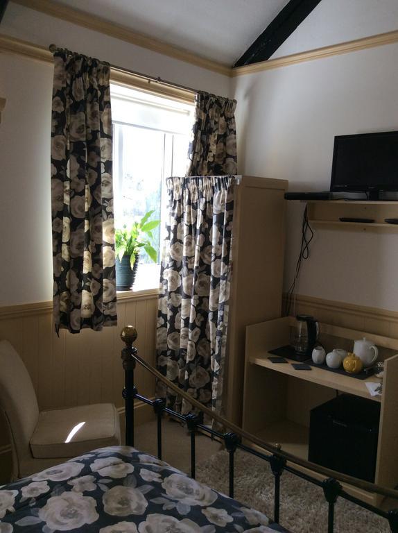 The Coach House Bed & Breakfast Dawlish Exterior photo